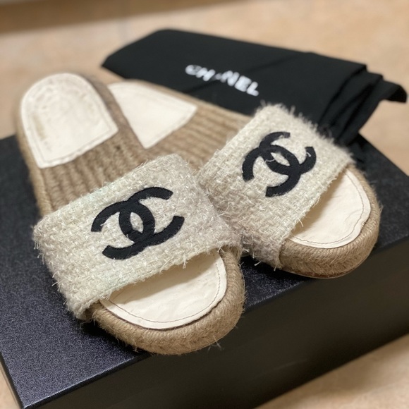 Chanel 20A Espadrille Ivory Black Size 39 - Picture 4 of 6